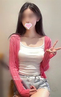 娜伊165/C奶/23歲    #第一次下海兼職