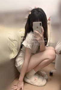 悠米20歲160-47kg-C+小隻有料 不笑冷豔 笑起來超甜