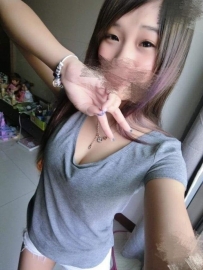 小咪158cmD奶19歲   幼齒  很會搖