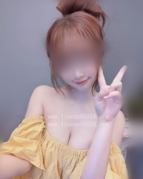 潔柔162/小E/ 22歲  身材很好 胸部很大 眼睛很大可愛