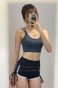曉安162/C+/47kg/25歲  身材很棒 苗條有奶